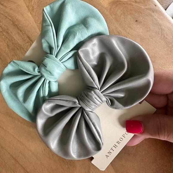 Anthropologie Hair Bow Set - Mint and Silver - Picture 3 of 5
